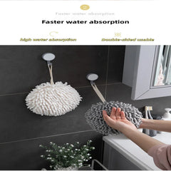 Tapestry-style wet wipes, kitchen and bathroom towel balls with hanging rings, quick-d close-up view