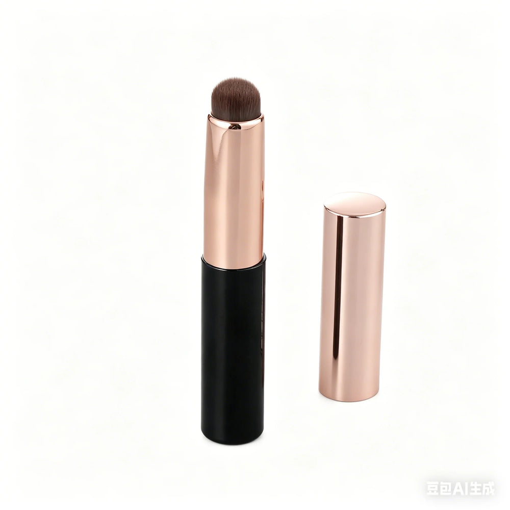 Silicone Lip Brush with Cover Cap | Soft Concealer Makeup Brush