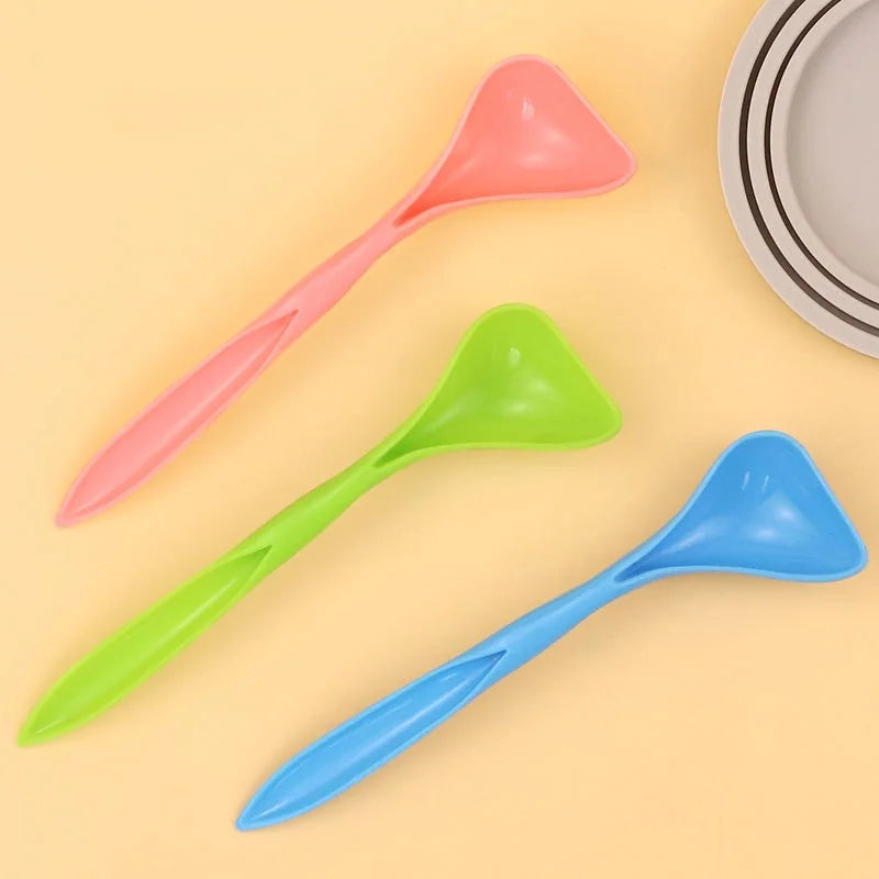 New 2PCS Reusable Pet Food Can Cover Silicone Dogs Cats Storage Tin Cap Lid Seal Cove alternate view