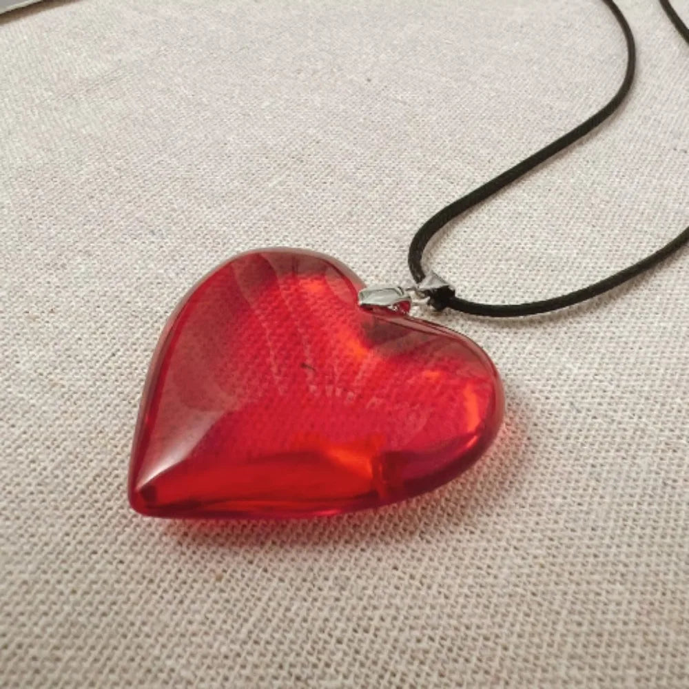 Y2k Red Heart Necklace for Women Fashion Big Hearts Pendants Necklaces Rope Chain Gir lifestyle view