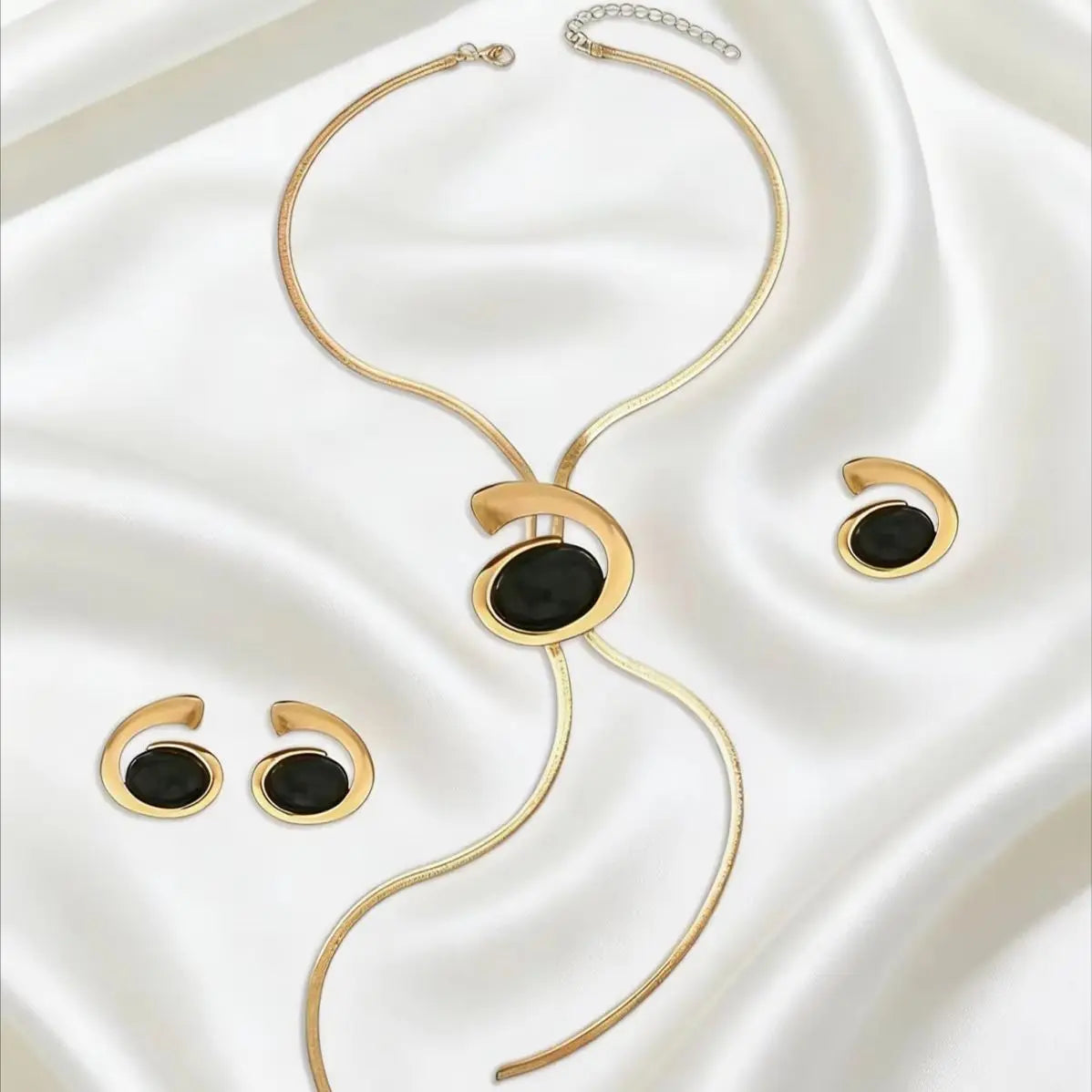 Elegant French Spiral Black Resin Stone /Imitation Baroque Pearl Jewelry Set Women Herri detail view