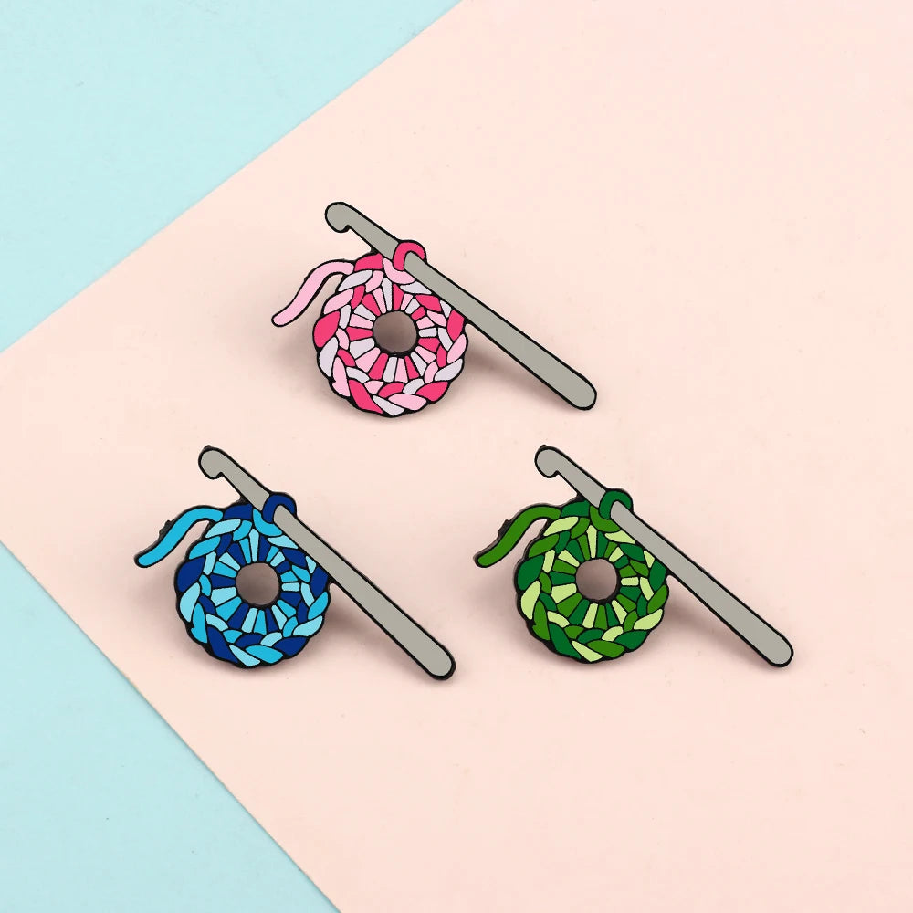 Knitting Wool Ball Enamel Pin Red Green Blue Crochet Hook Sweater Brooches Clothes Bag Lapel Pin Bad