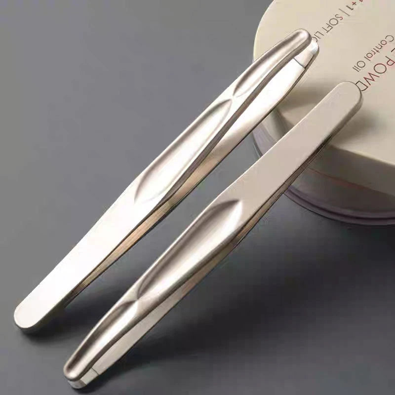 Premium Round Head Tweezers for Eyebrow & Facial Hair Removal Seamless Clips Short Hair detail view