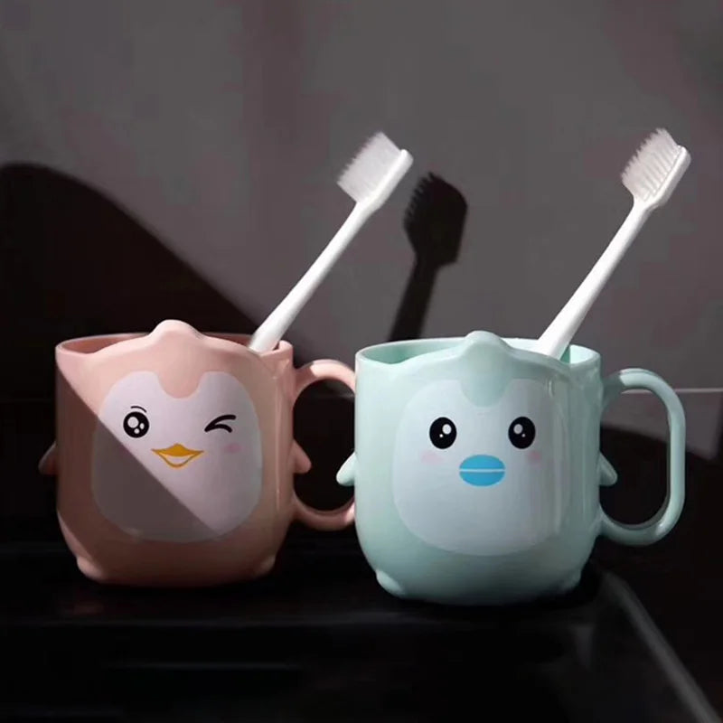 Cartoon Plastic Cup Lightweight And Cute Shatter-Proof Kids Drinking Mug Cup Portable For Travel Tee