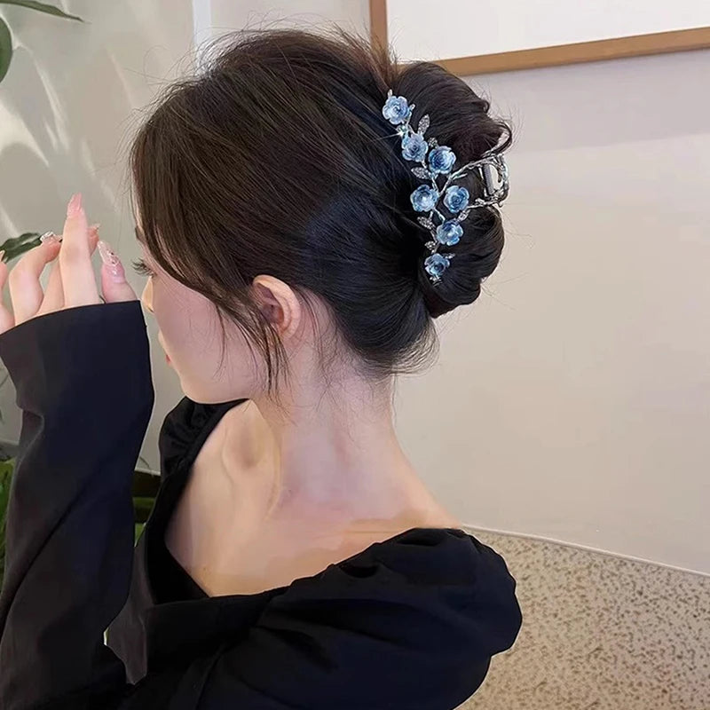 New Female Flower Hair Claw Grab Clip Retro Ponytail Braid Crab Metal Grab Clip Fashion Sweet Girl Hair Card Hair Accessories