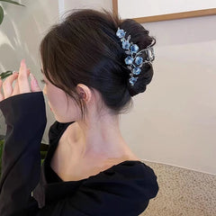 New Female Flower Hair Claw Grab Clip Retro Ponytail Braid Crab Metal Grab Clip Fashion Sweet Girl Hair Card Hair Accessories
