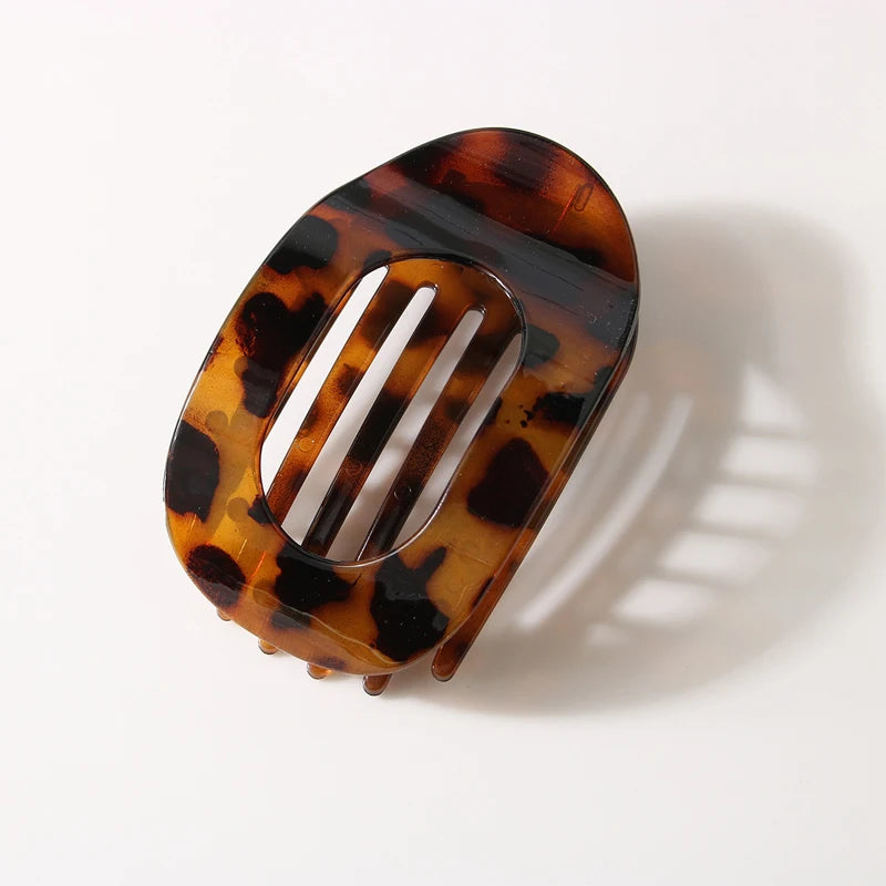 Oval Hair Claw Clip for Women Leopard Fashion New Design Matte Curved Flat Styling Barrettes Acrylic Lying Down Hair Accessories