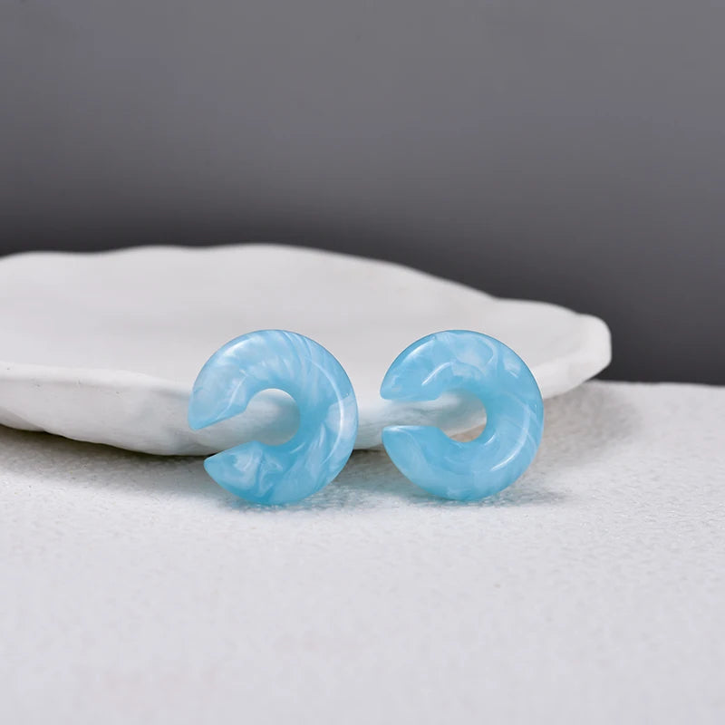 1 Pair Simple Round Circle Clip Earrings For Women C Shape Acrylic Red Blue Black Pin alternate view