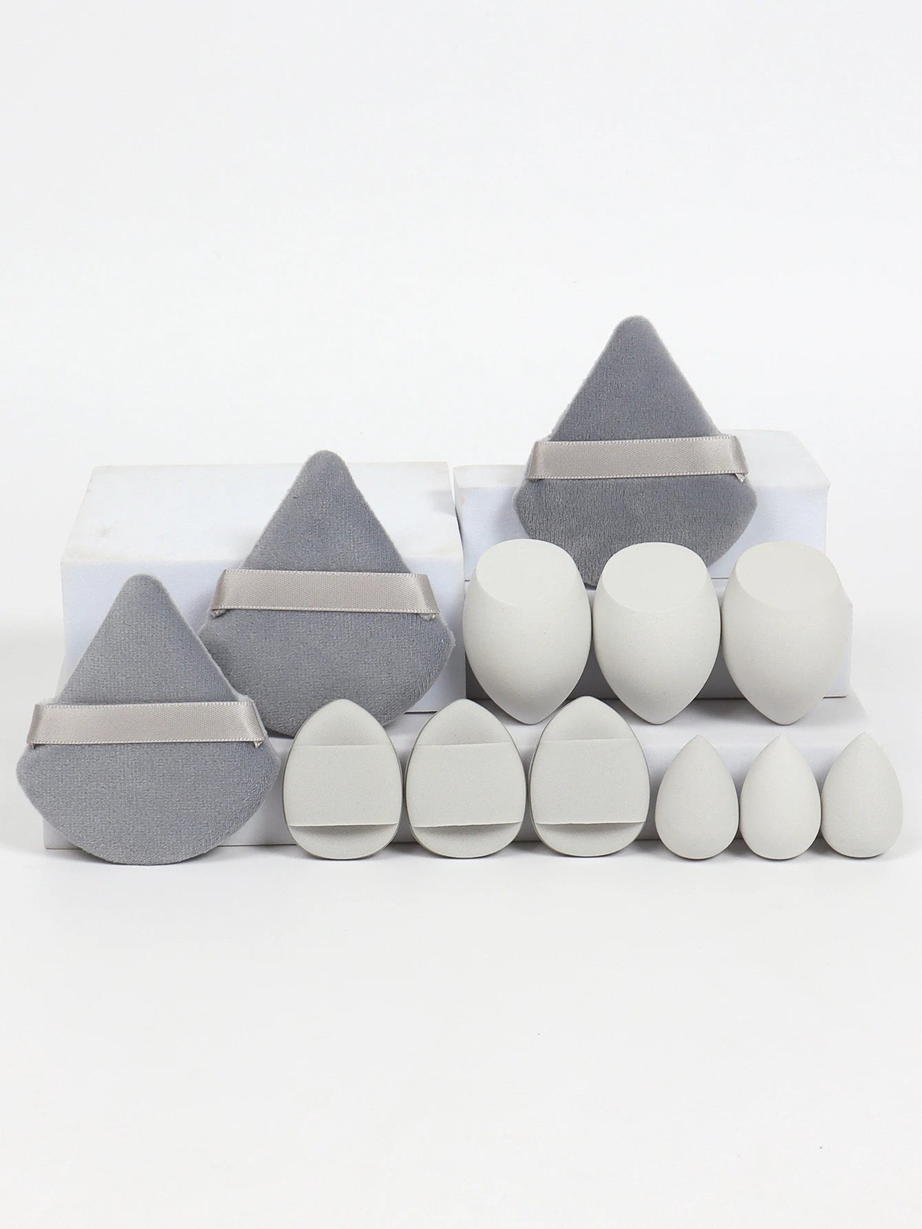 12-Piece All-Purpose Makeup Sponge Set, Made of 3 Loose Powder Puffs, 3 Mini Air Cu additional angle