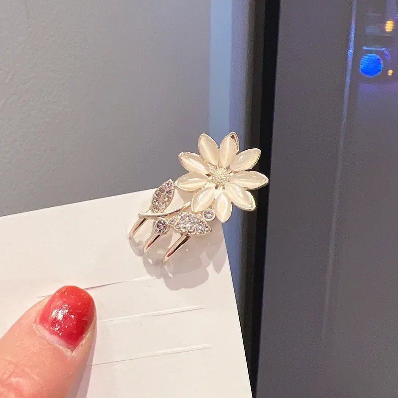 Beautiful Hair Clips for Woman Fine Rhinestone Studded Metal Butterfly Small Spring Clip Woman Hair Accessories
