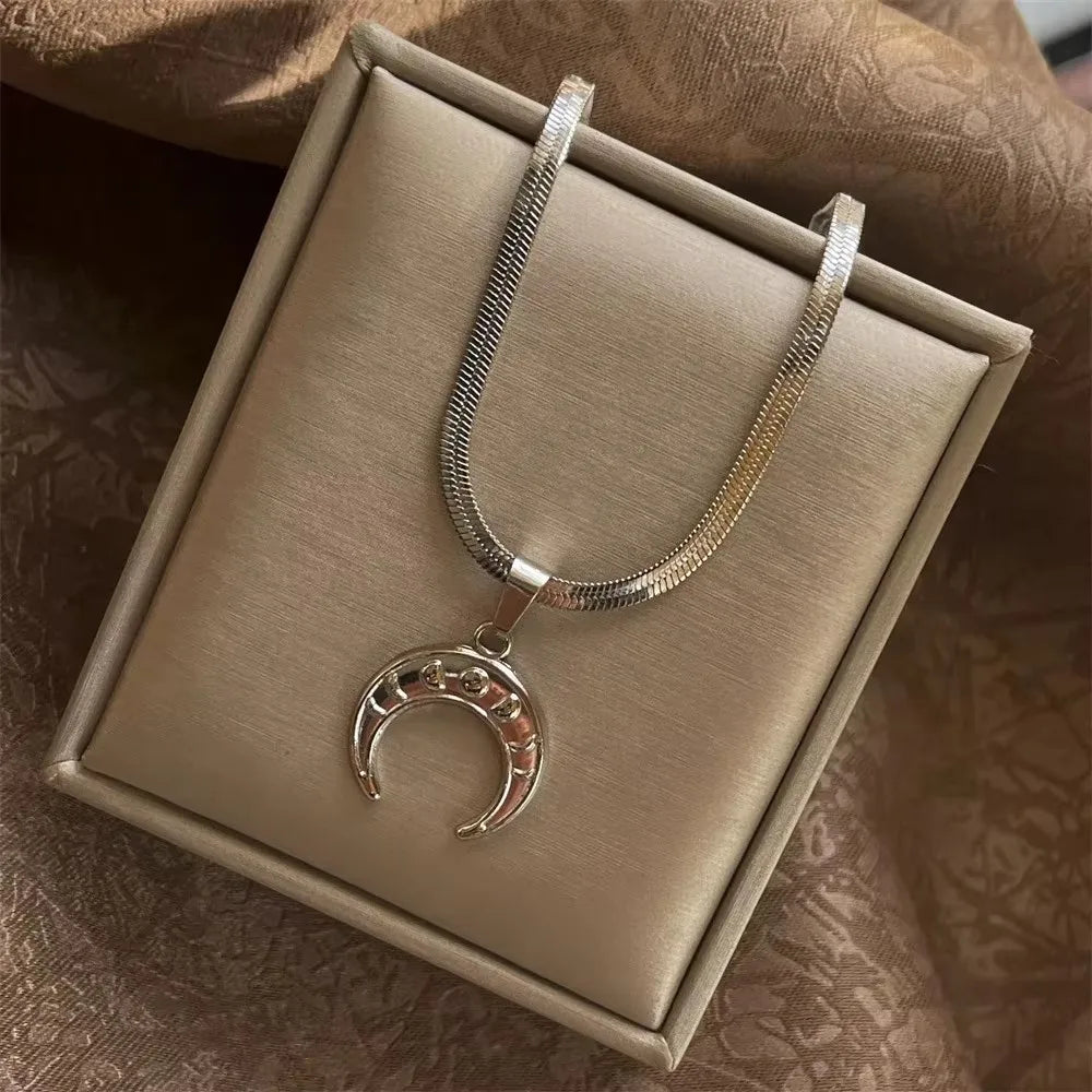 40cm+5 Exquisite stainless steel OX Moon Necklace Half Moon Blade Chain Necklaces Gol alternate view
