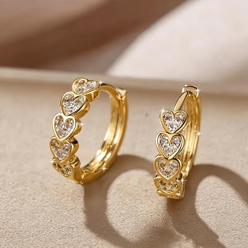 Luxury Golden Heart Earrings Small Exquisite Elegant Clip-On Earrings For Women Tragu lifestyle view