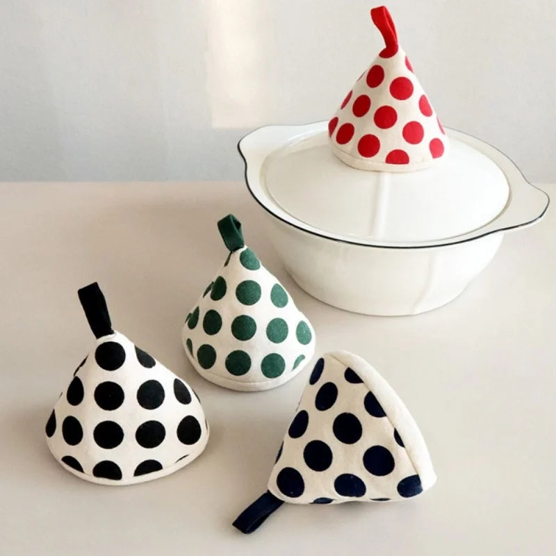 Triangle Pot Handle Cover | Non Slip Heat Insulation Glove for Pots and Pans alternate view