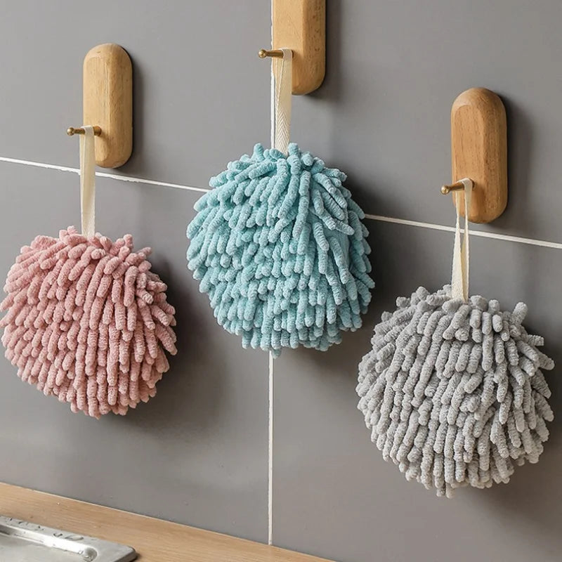 Tapestry-style wet wipes, kitchen and bathroom towel balls with hanging rings, quick- alternate view
