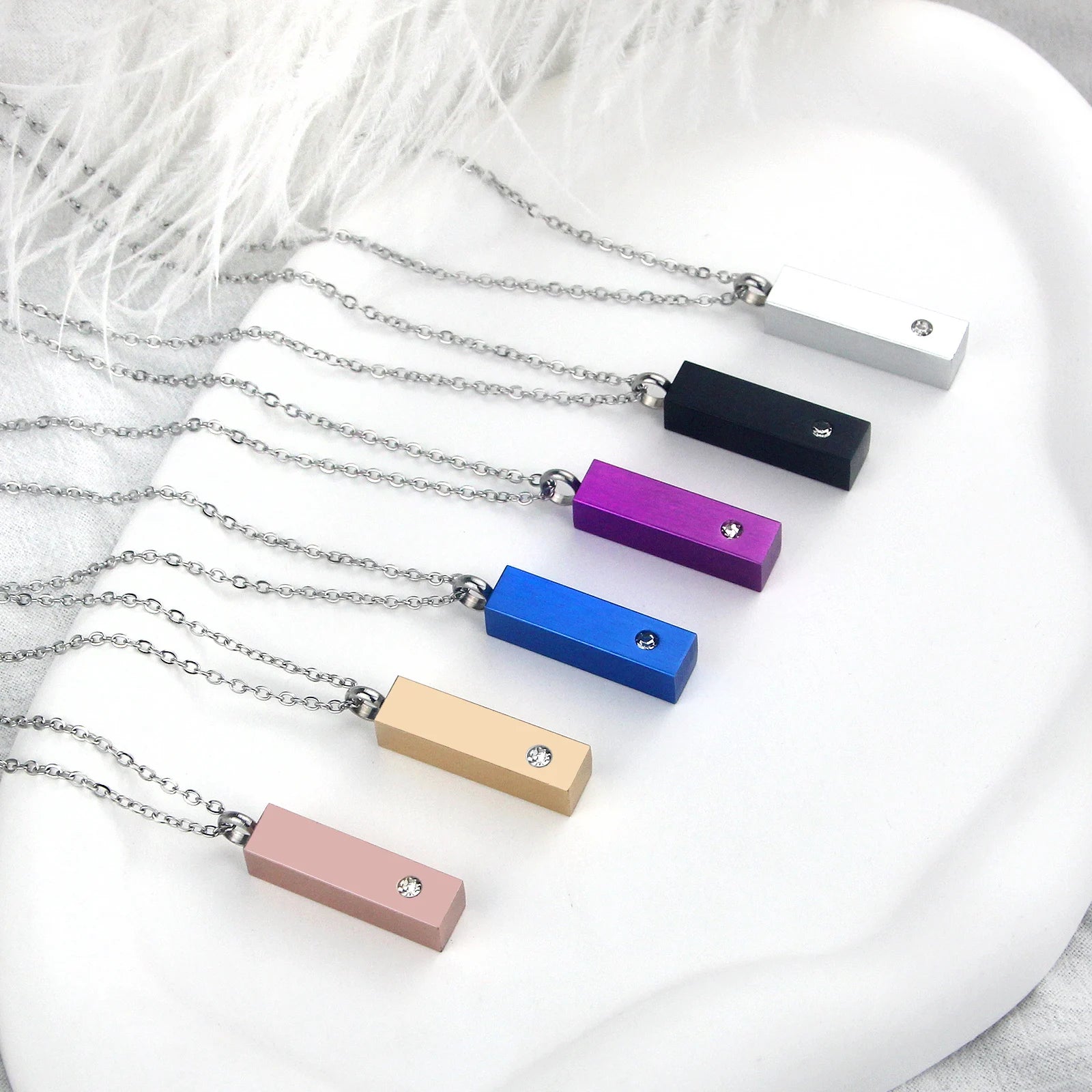 Cube Urn Necklace for Ashes Aluminum Alloy Cremation Necklace with Crystal Memorial Pendant Necklace