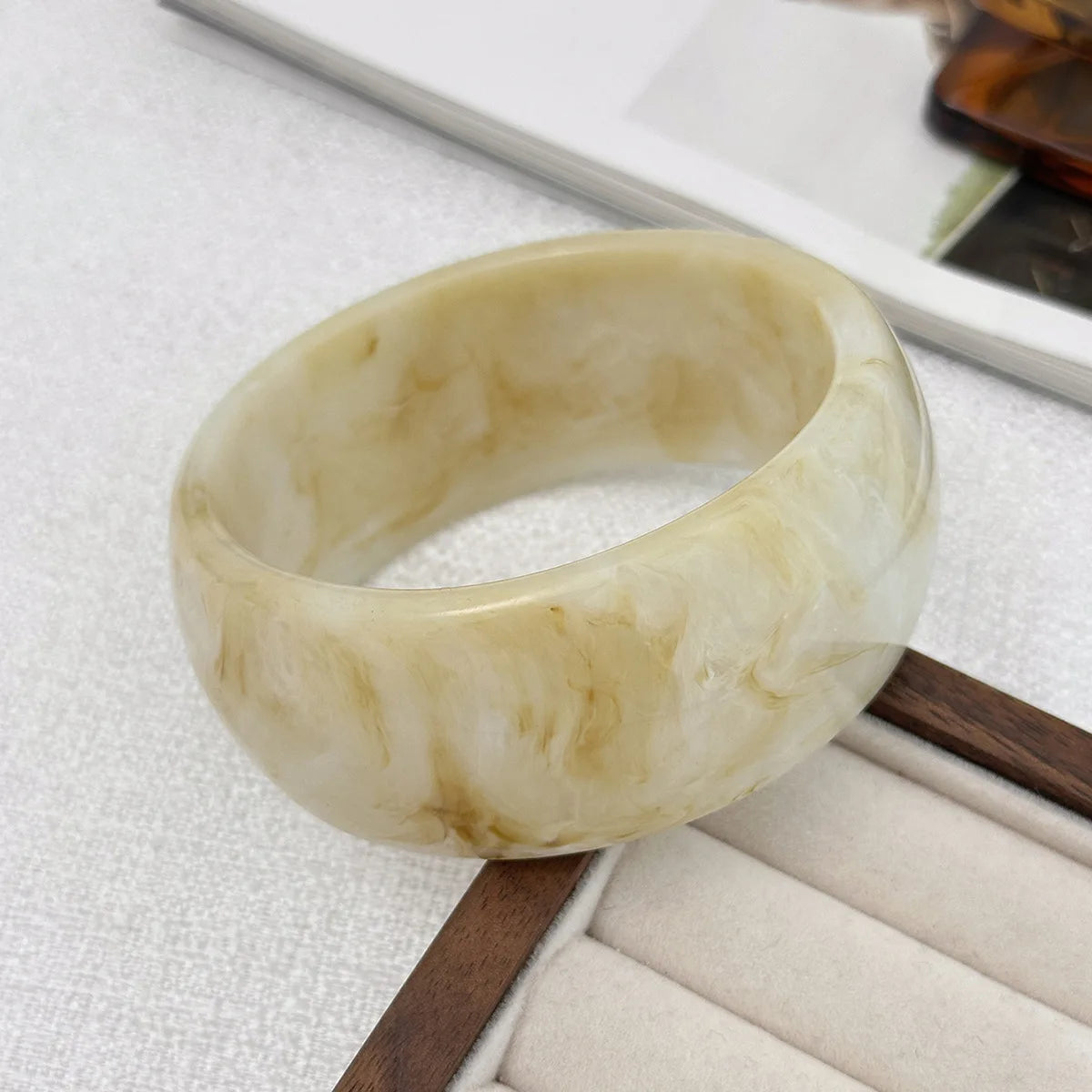 SHIXIN Bohemian Stackable Off White Resin Acrylic Bracelet Women Vintage Geometric additional angle
