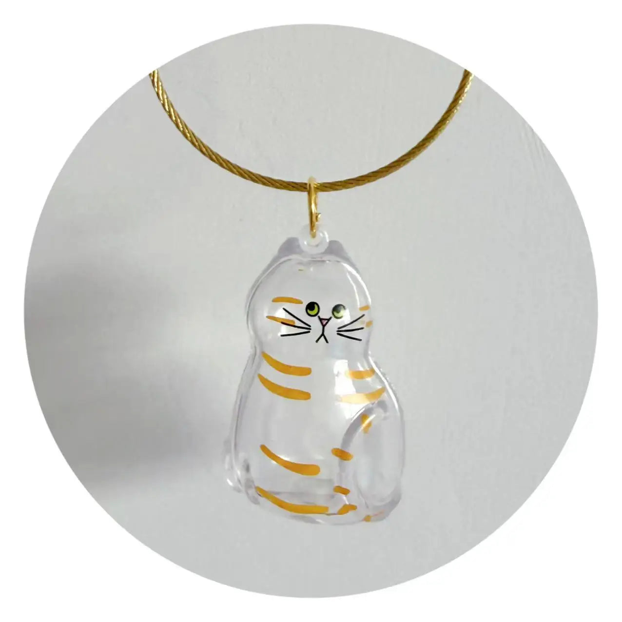 Hanging Pet Hair Storage Container Handmade Cat Fur/Dog Hair Memorial Resin Keychain lifestyle view