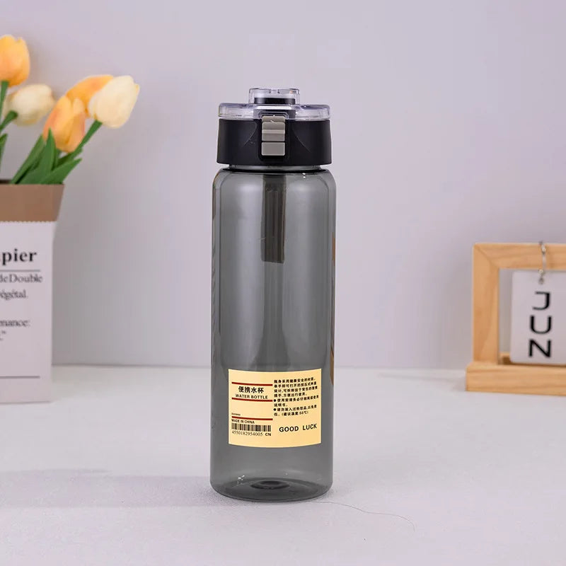Portable, cute, and minimalist water cup with high temperature resistance, portable, a close-up view