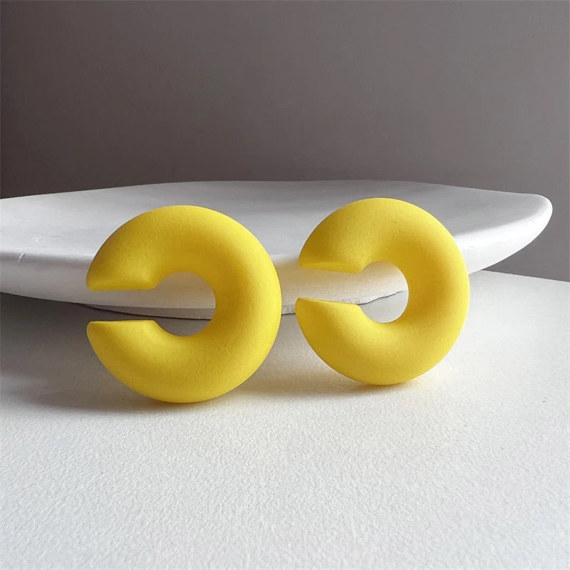 1 Pair Simple Round Circle Clip Earrings For Women C Shape Acrylic Red Blue Black P additional angle