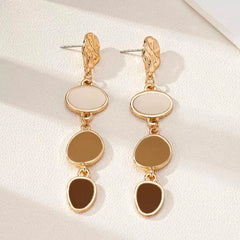 A Pair of Trendy, Casual, Fashionable, Oil-Drip Style, Elegant, Unique, Versatile Women' detail view
