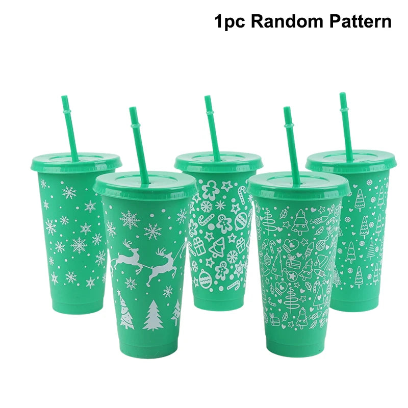 1Pc 710ML Christmas Coffee Straw Cup Reusable Xmas Tree Snowflake Plastic Cup With Lid close-up view