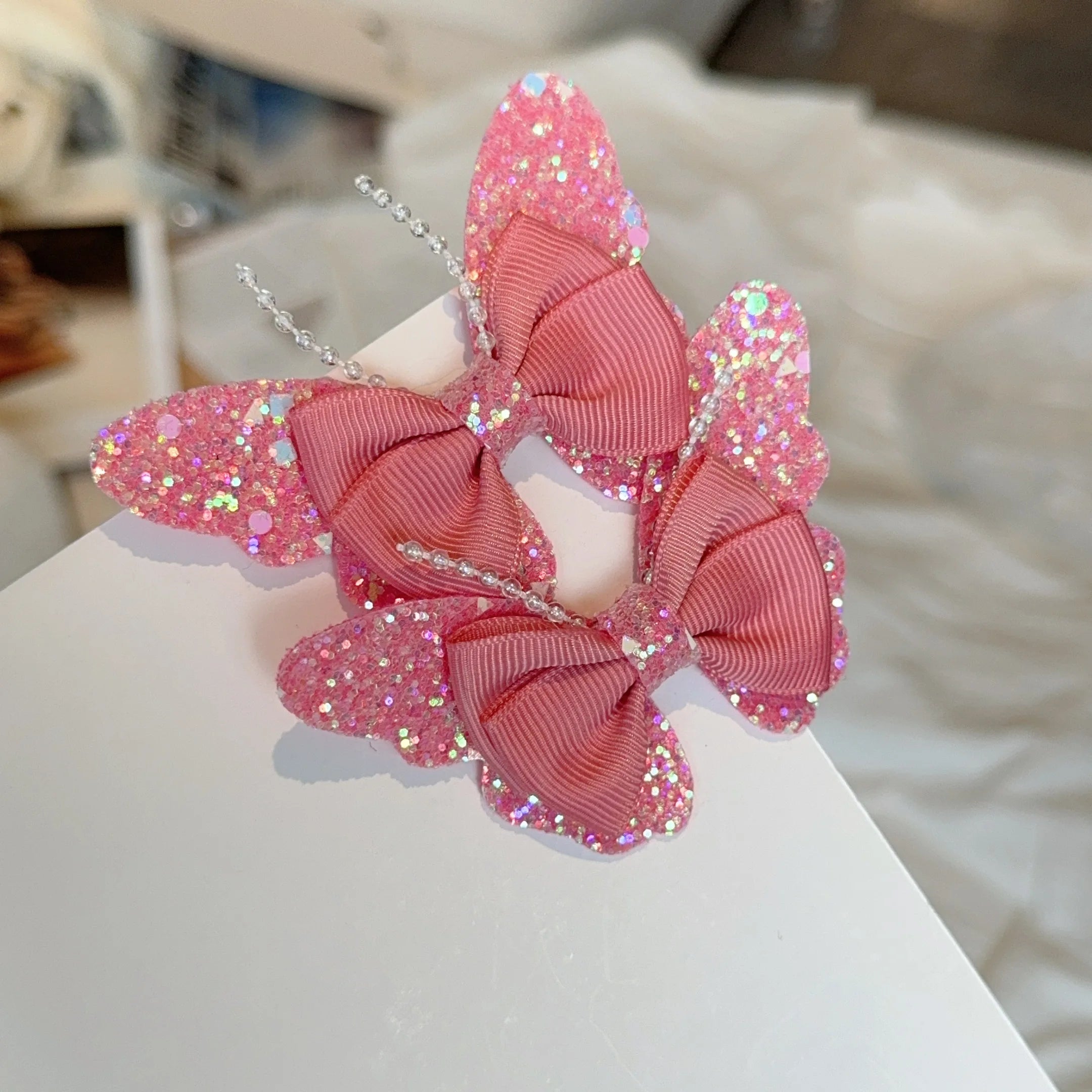 2 Pcs Fashion Rainbow Butterfly Hair Accessories Hair Clips Girls Sequin Hairpins Chi alternate view