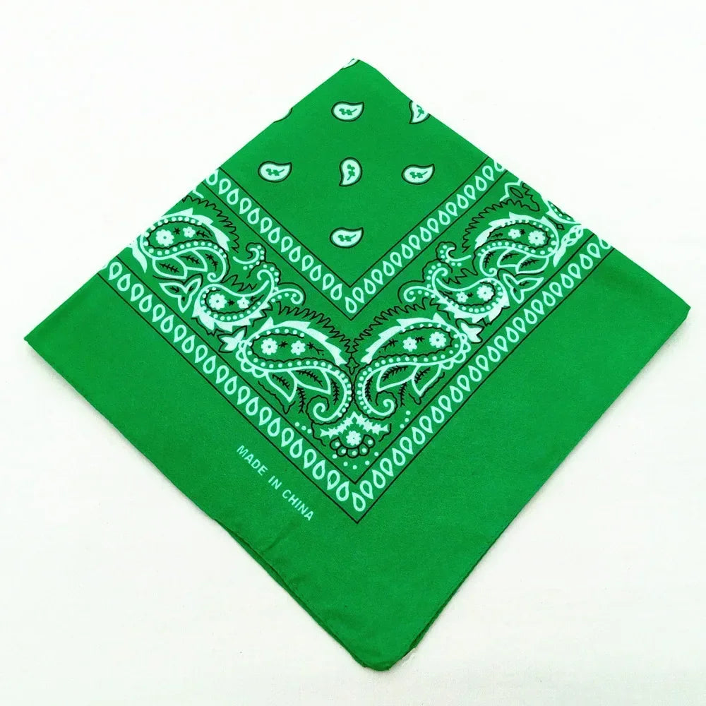55cm*55cm Outdoor Sports Bandana Scarf Face Mask Riding Camping Cycling Headscarf Tub lifestyle view