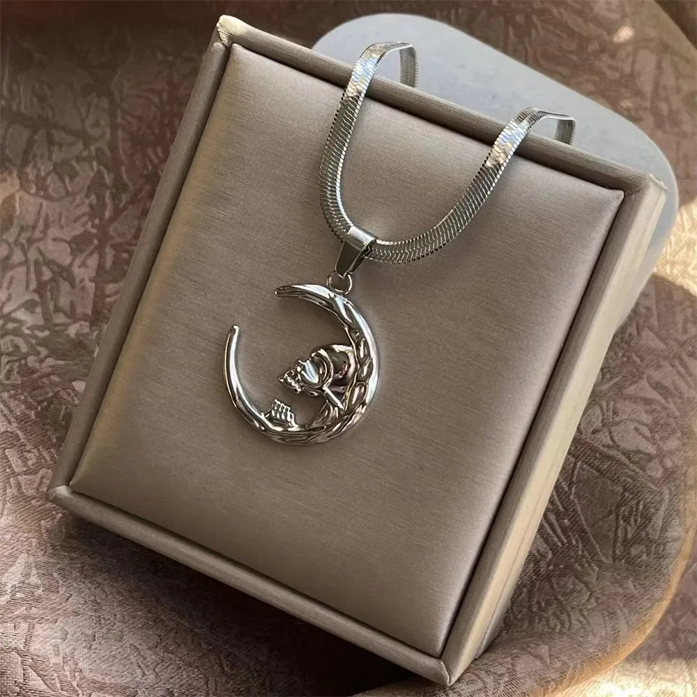 40cm+5 Exquisite stainless steel OX Moon Necklace Half Moon Blade Chain Necklaces Gold P detail view