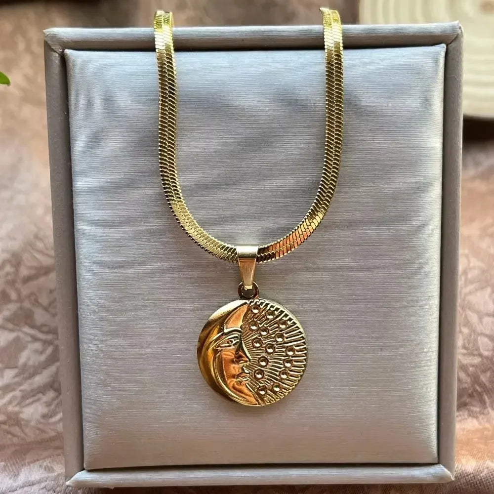 40cm+5 Exquisite stainless steel OX Moon Necklace Half Moon Blade Chain Necklaces Gol lifestyle view