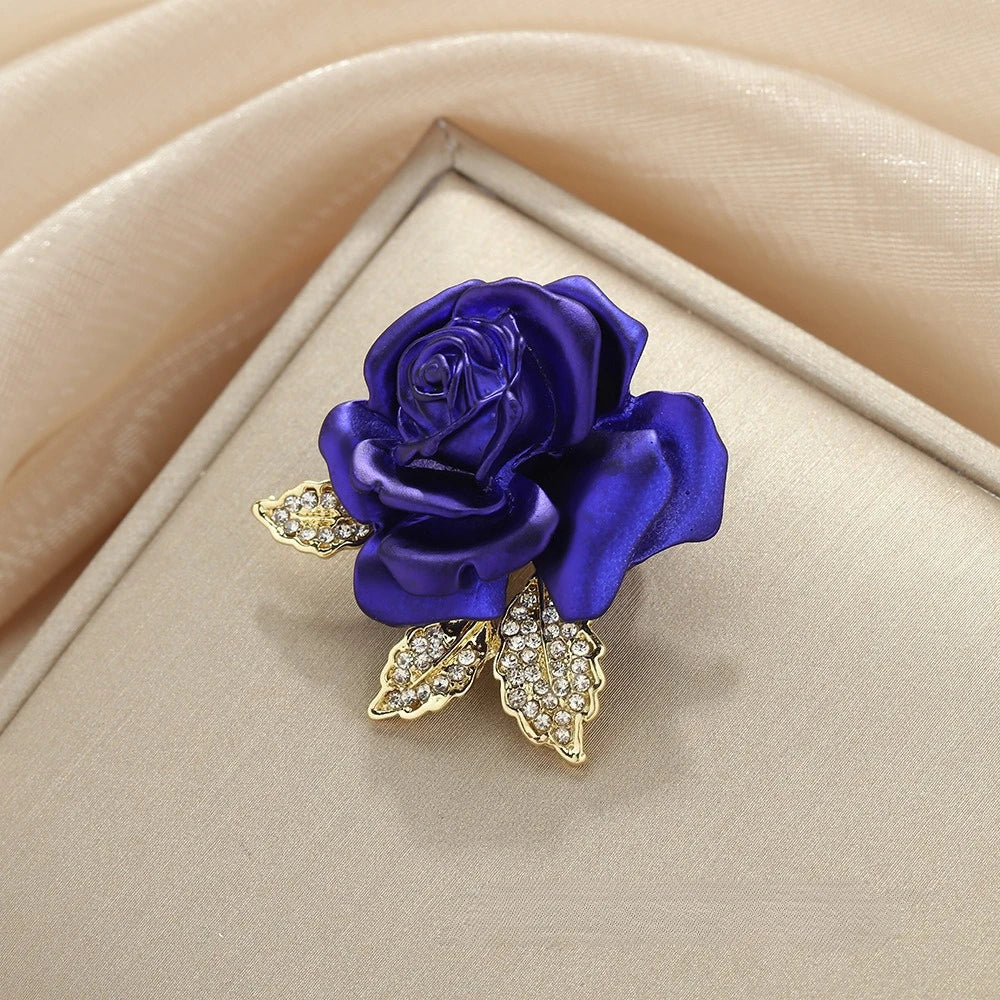 Beautiful Rose Flower Brooches Shiny Rhinestone Studded Gold Color Metal Pins Clothing close-up view