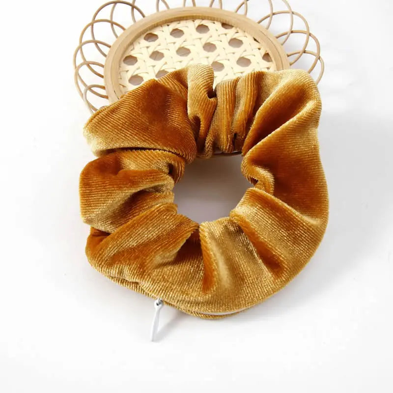 Portable Hidden Safe Sight Secret Hair Tie Storage Case Hair Scrunchie With Zipper Hi lifestyle view