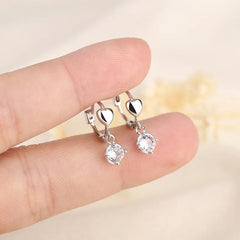 Luxury Golden Heart Earrings Small Exquisite Elegant Clip-On Earrings For Women Tragus H detail view