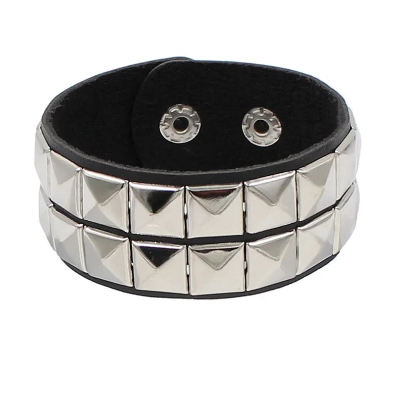 90s Heart Gothic Spike Bracelet Adjustable Punk Rock Bracelet Black Studded Faux Leather Bracelet for Men Women Gift