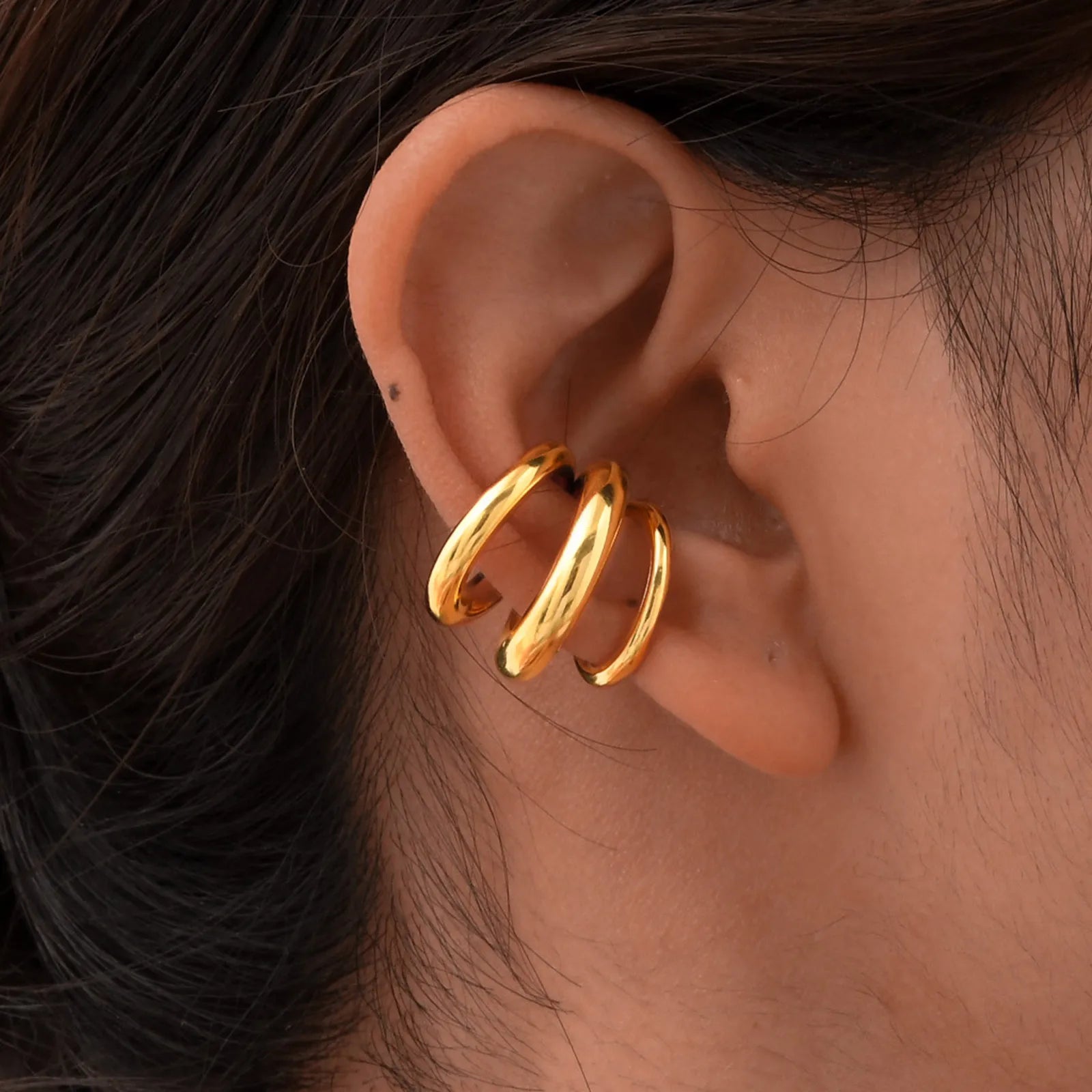 Unique Fake Piercing C-shaped Ear Bone Clip for Women Girl,Water Drop Cartilage Ear Clip detail view