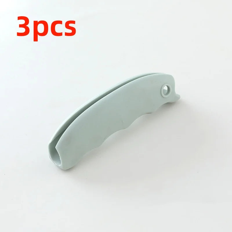 Shopping bag holder with padded handles, silicone handles for holding while shopping, close-up view