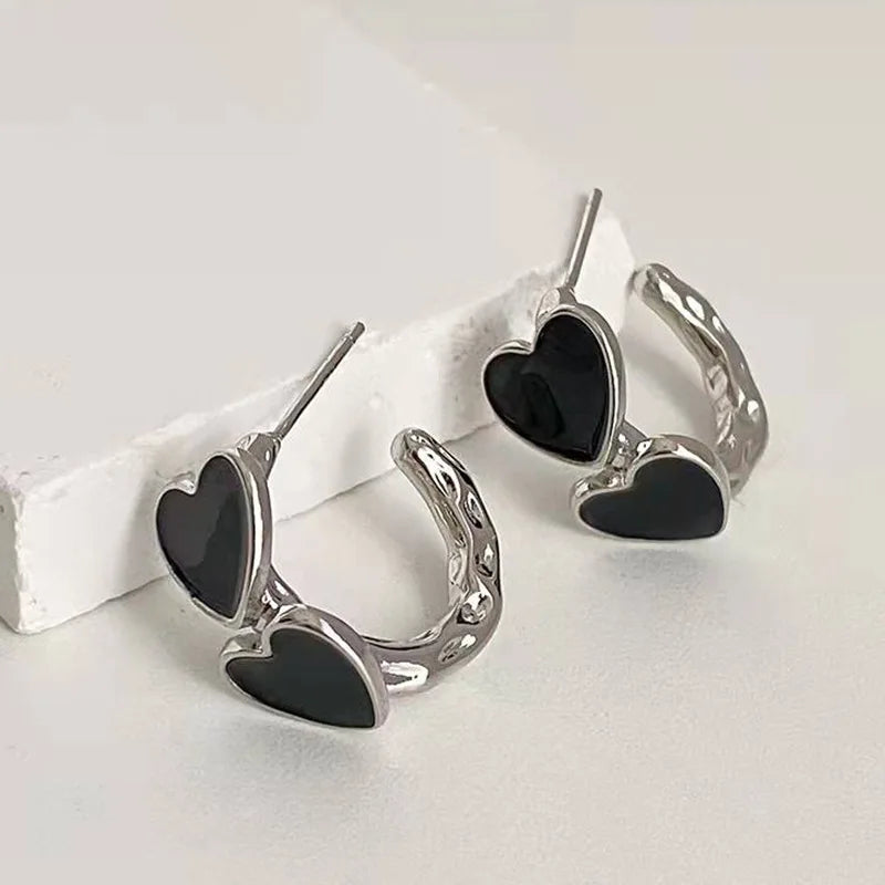 Vintage Goth Black Enamel Heart Stud Earrings for Women Fashion Sweet Hollow Metal C- lifestyle view