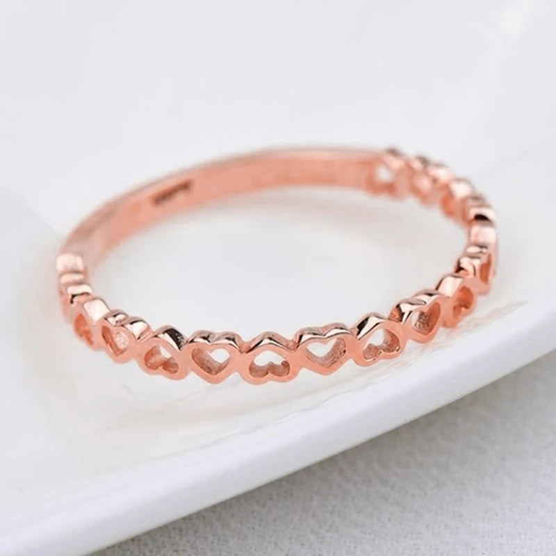 Huitan Exquisite Heart to Heart Finger Rings Women Simple Stylish Metal Rings Daily W lifestyle view