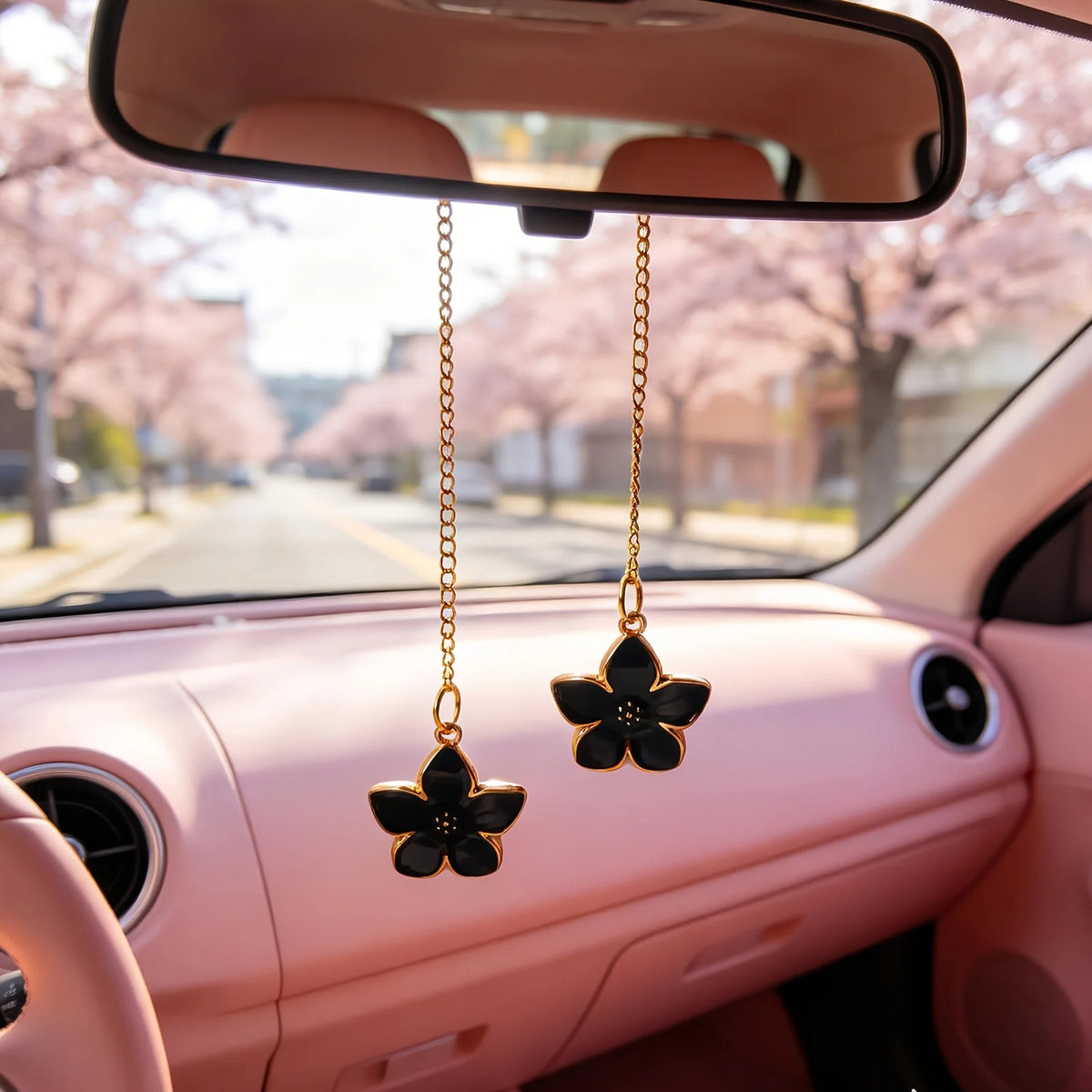 Cute Car Rearview Mirror Pendant Four-Leaf Clover Chain Hanging Ornament Car Interior Accessories Women's Gift