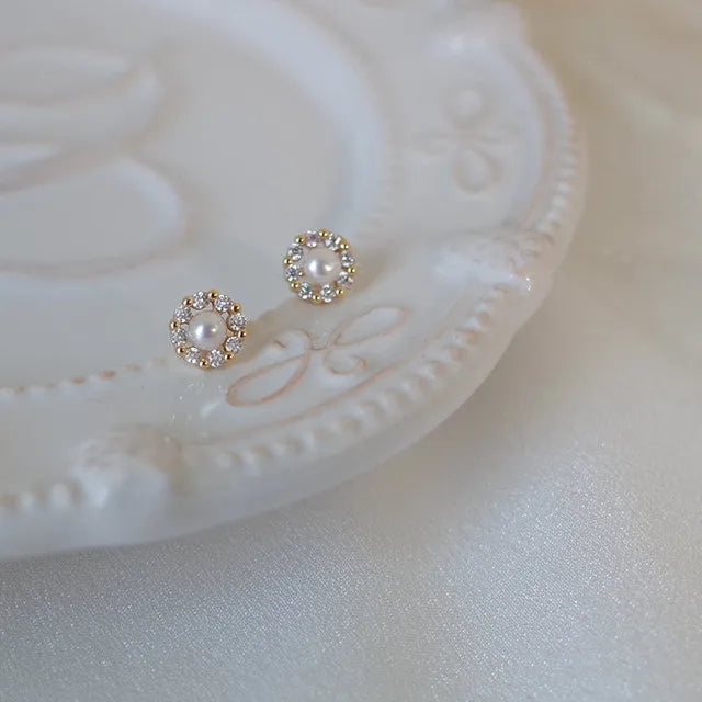 Upscale 14k Gold Jewelry Real Gold Earrings Zircon Pearl Twist Luxury Stud Earrings for detail view