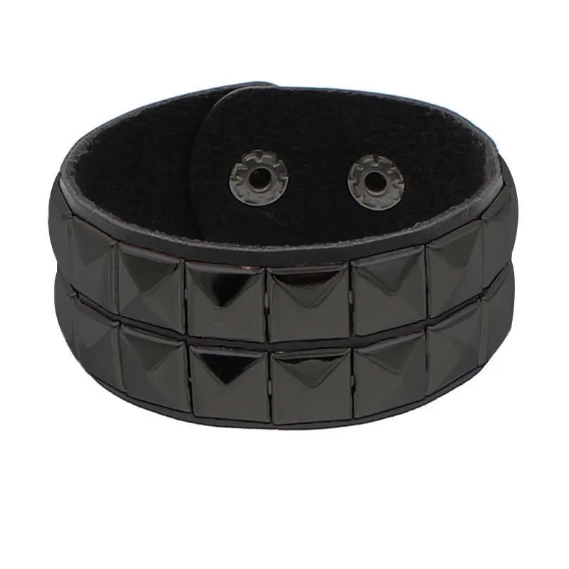 90s Heart Gothic Spike Bracelet Adjustable Punk Rock Bracelet Black Studded Faux Leather Bracelet for Men Women Gift