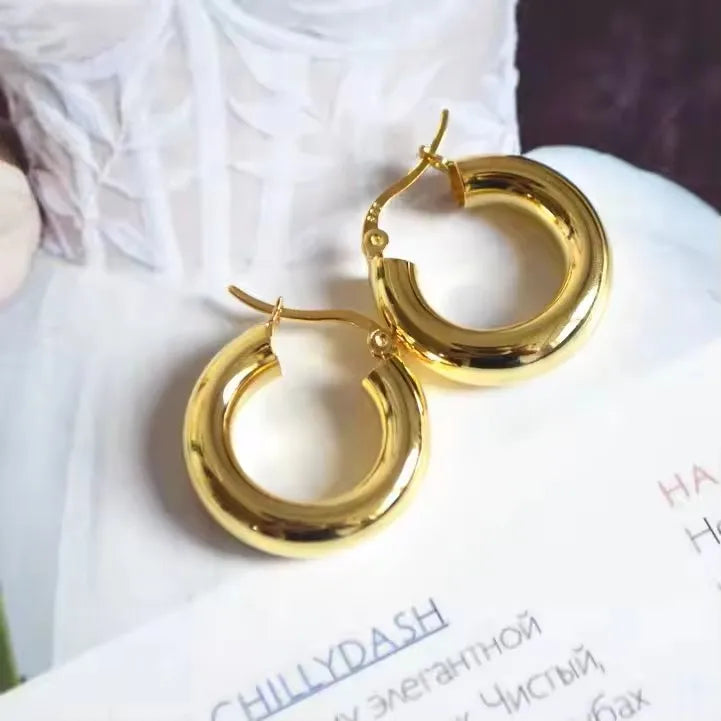 PANJBJ925 Sterling Silver Frosting Hoop Earrings For Women Texture Geometry Design Tre close-up view