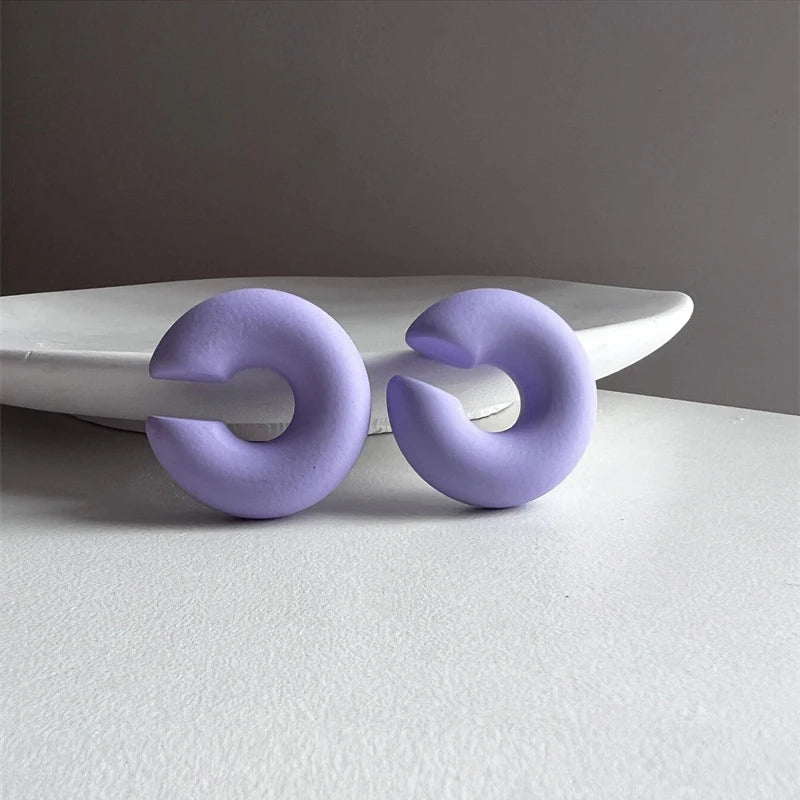 1 Pair Simple Round Circle Clip Earrings For Women C Shape Acrylic Red Blue Black Pin lifestyle view