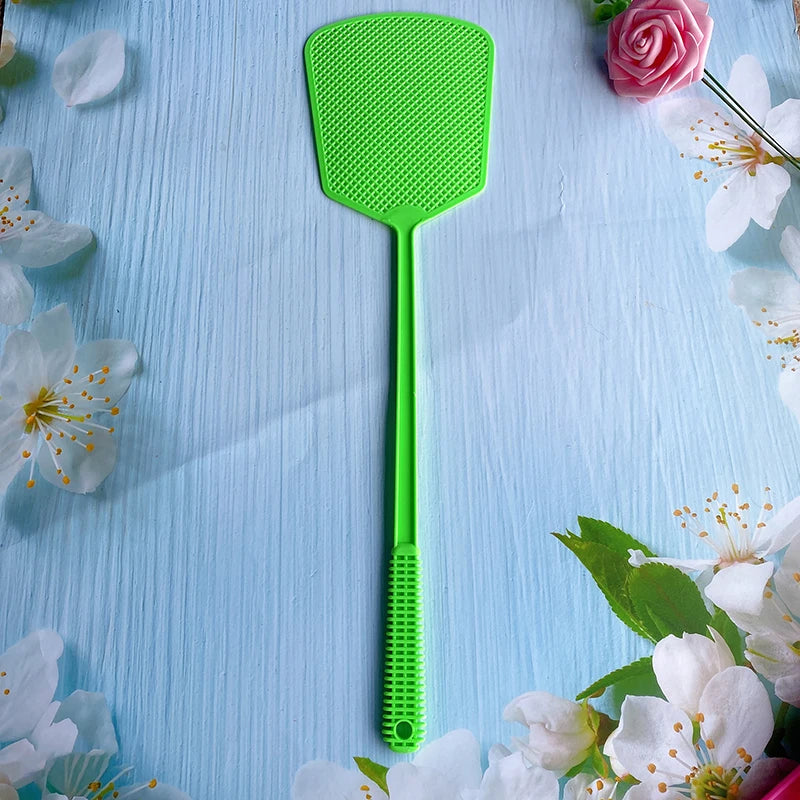 Large Plastic Fly Swatter | Extended Handle Manual Mosquito Swatter alternate view