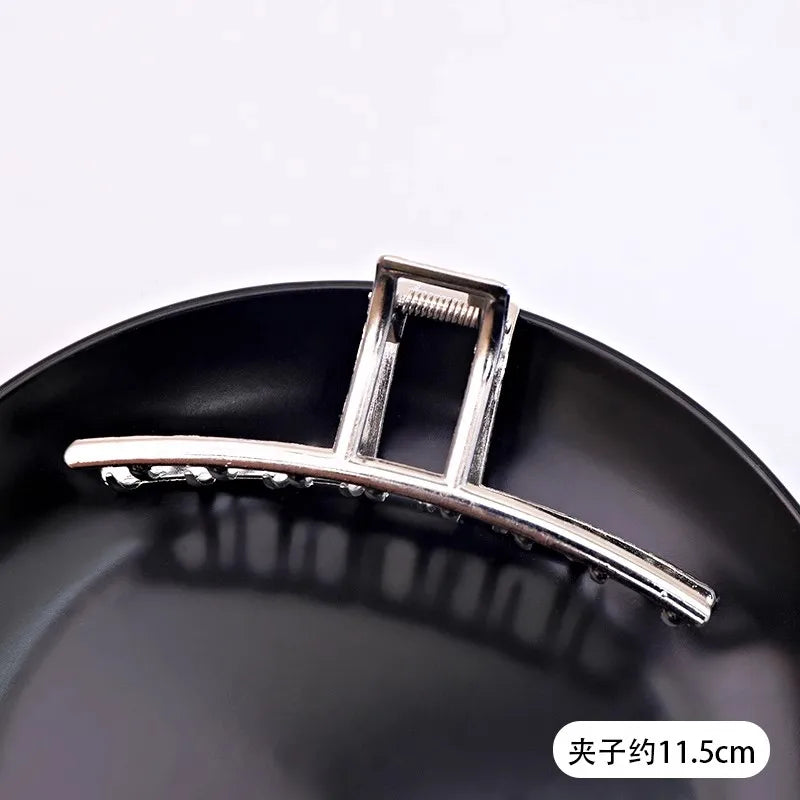 Vintage Silver Geometric Metal Hair Claw For Women Girls Long Hair Holder Headband Hai close-up view