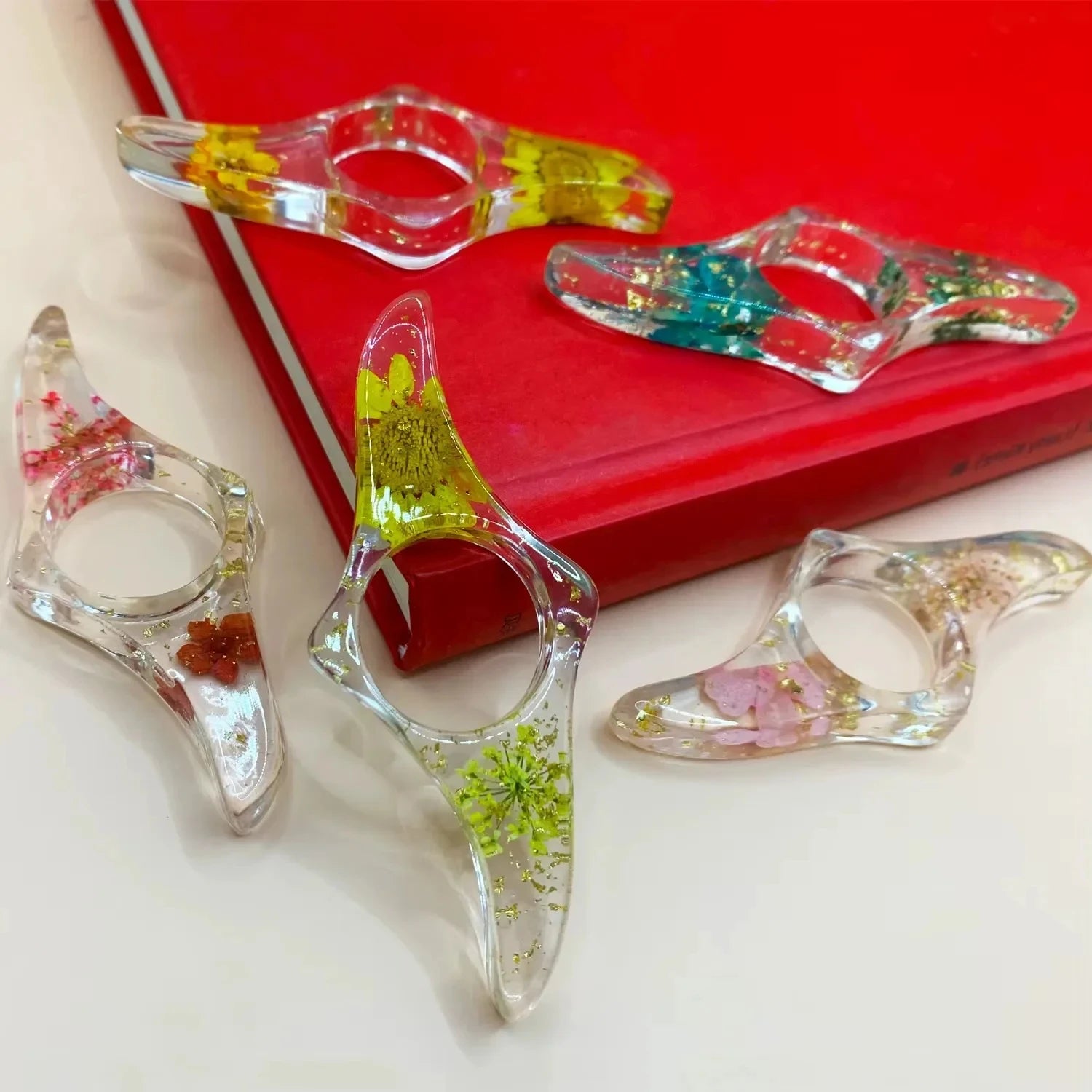 Finger Ring Bookmark, Resin Bookmark, Book Stand, Creative Thumb Bookshelf, Thumb Page C detail view