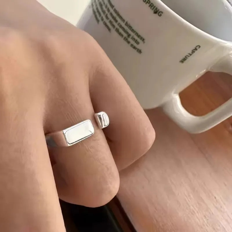 VENTFILLE 925 Sterling Silver Rings INS Fashion Hip Hop Vintage Couples Hollow Lines lifestyle view