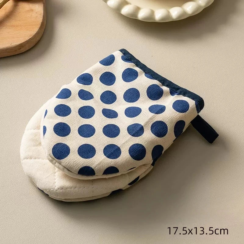 Polka Dot Heat Resistant Oven Mitts | Japanese Style Microwave Safe Kitchen Gloves lifestyle view