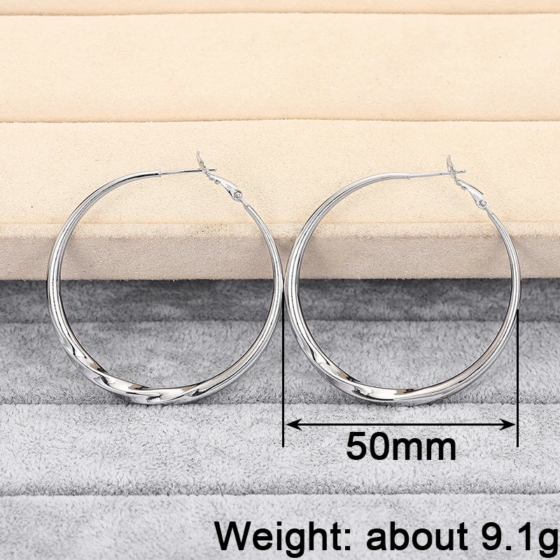 Huitan Trendy Simple Style Silver Color/Gold Color Big Hoop Circle Earrings For Women We detail view
