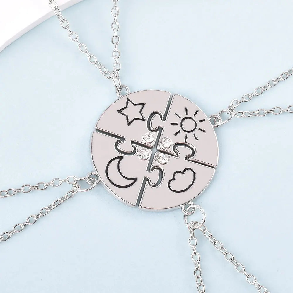 Lovecryst 3/4Pcs/set Heart-shaped Stitching Best Friend Necklace BFF Friendship Jewel lifestyle view