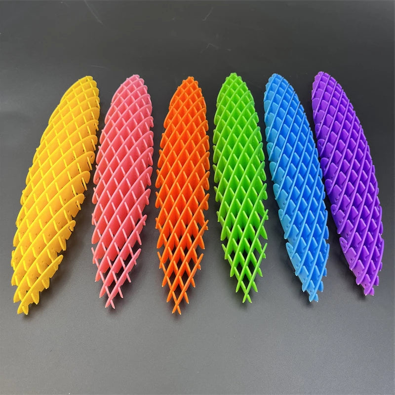 3D Telescopic Decompression Elastic Mesh Toys Stress Relief Small Worm Decompression A close-up view